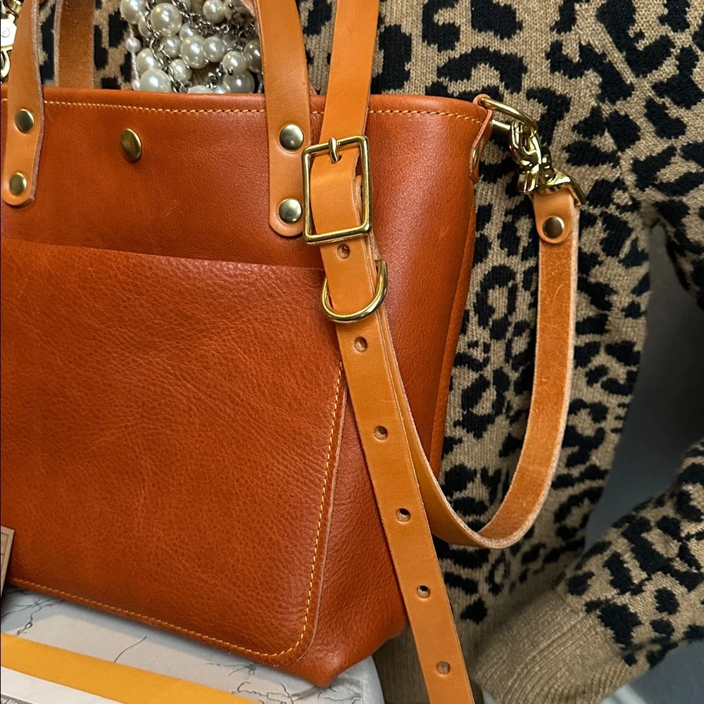 Offers? KMM &Co pumpkin bulldog, mini travel tote NEW - Picture 5 of 10
